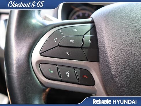 Used 2020 Jeep Cherokee Latitude Plus w/ Cold Weather Group AWD/4WD image 26