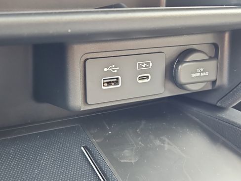 New 2025 Honda Ridgeline Black Edition image 13