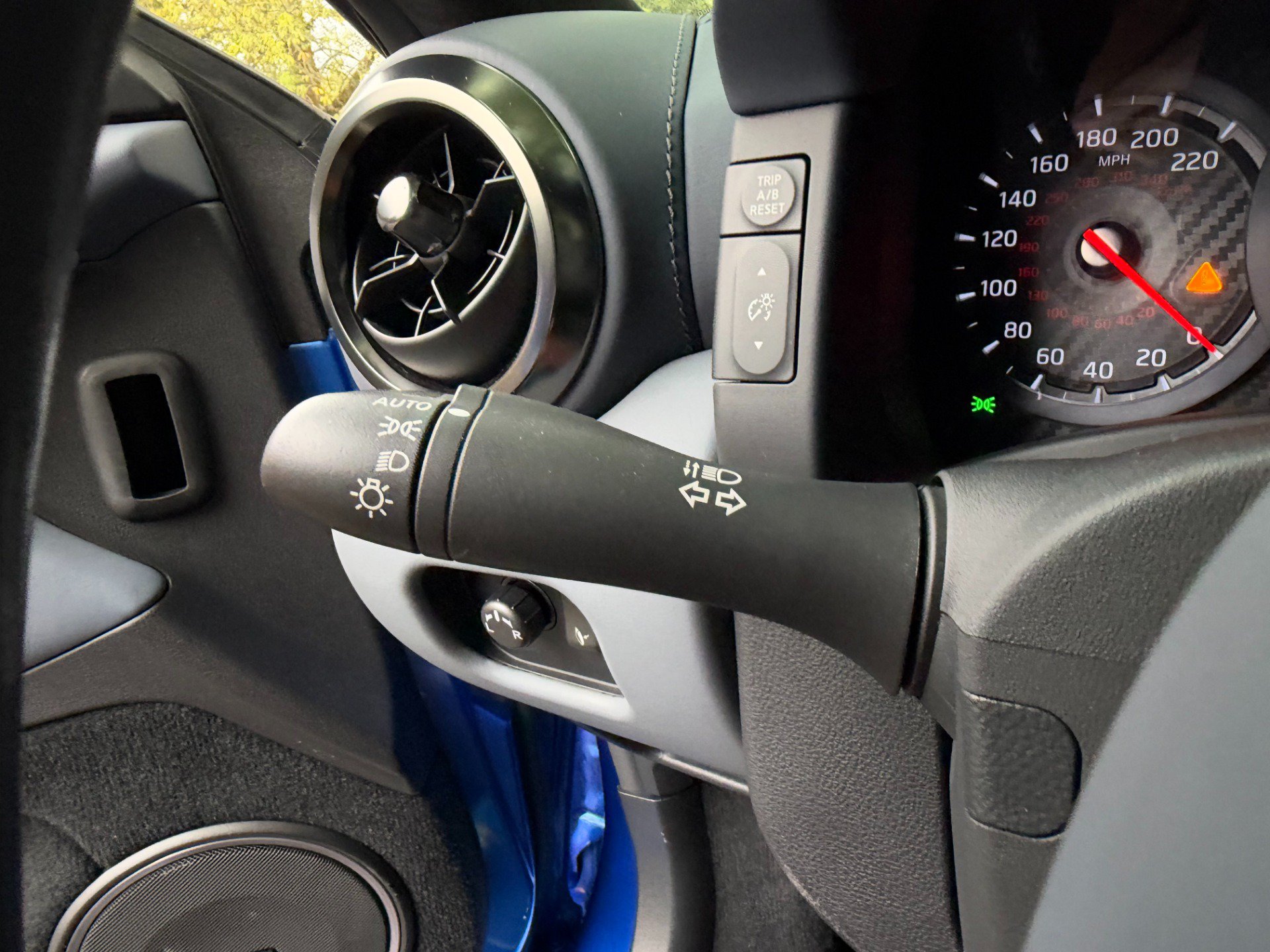 Used 2020 Nissan GT-R Premium AWD/4WD image 26