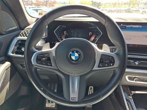 Used 2023 BMW X7 xDrive40i w/ M Sport Package AWD/4WD image 21
