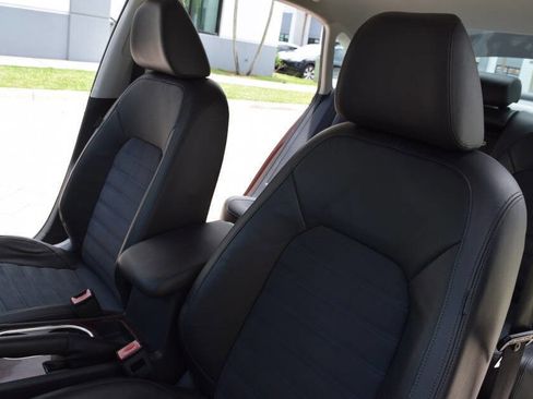 Used 2013 Volkswagen Passat TDI SEL Premium FWD image 37