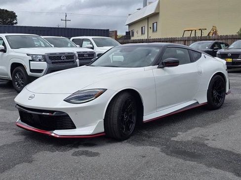 New 2025 Nissan Z NISMO w/ Floor Mat Package image 2