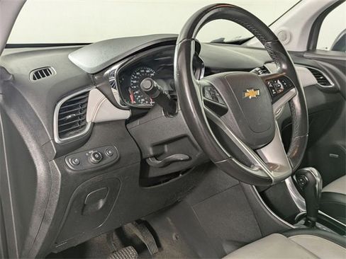 Used 2019 Chevrolet Trax Premier w/ LPO, Cargo Package image 11