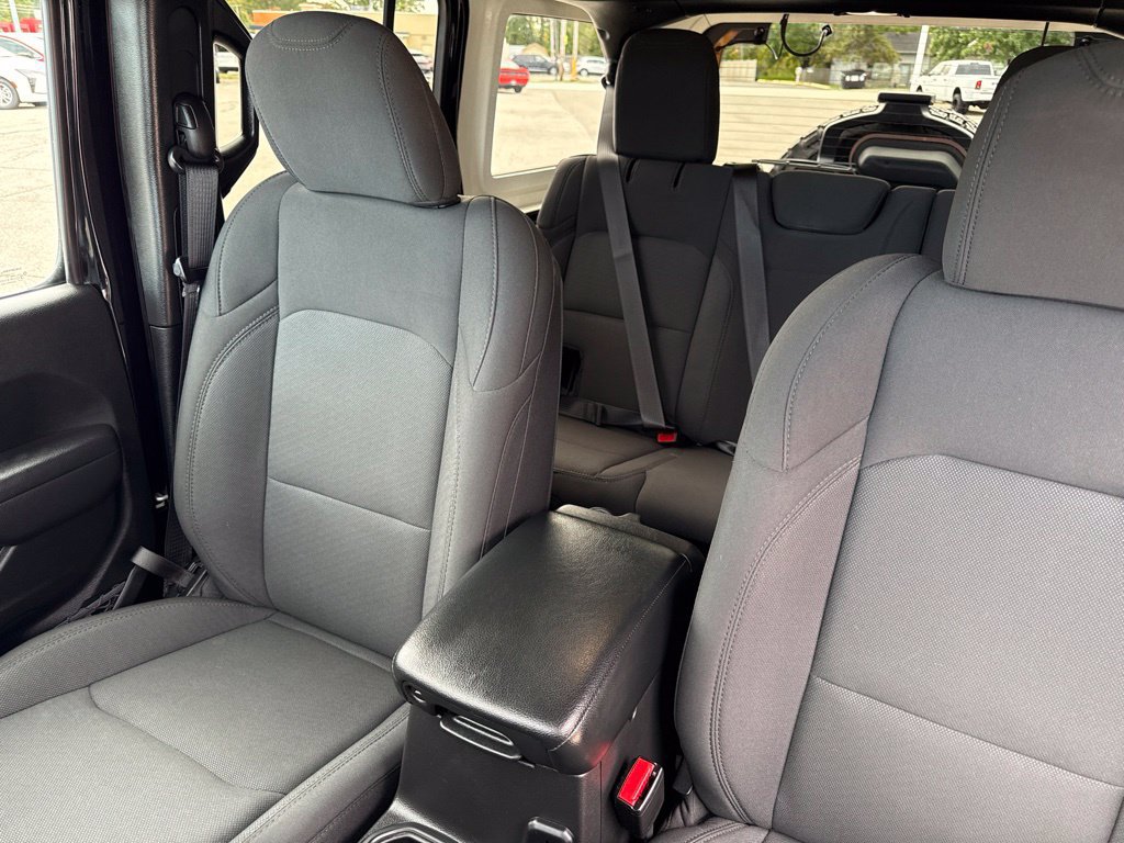 Used 2022 Jeep Wrangler Unlimited Sport AWD/4WD image 29