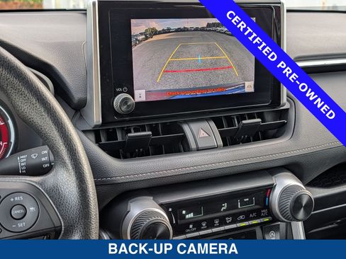 Used 2023 Toyota RAV4 LE AWD/4WD image 29