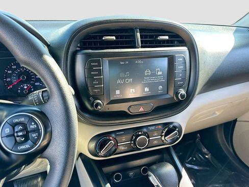 Used 2021 Kia Soul S FWD image 13