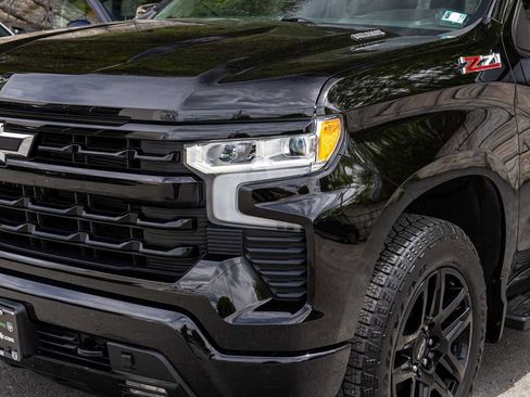 Used 2024 Chevrolet Silverado 1500 RST AWD/4WD image 33
