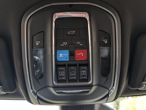 Used 2024 Jeep Grand Cherokee Limited 4xe AWD/4WD image 35