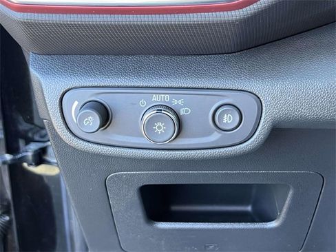 Used 2023 Chevrolet TrailBlazer RS w/ Sun and Liftgate Package image 22