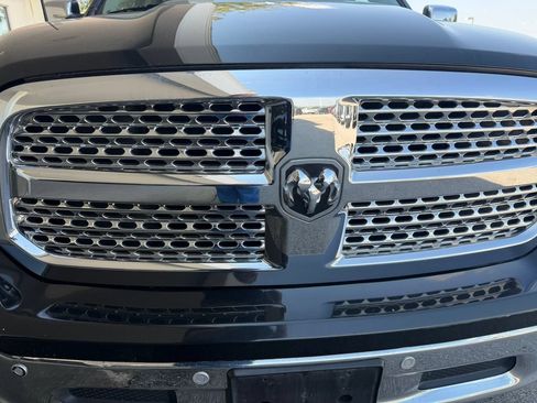 Used 2017 RAM 1500 Laramie w/ Convenience Group AWD/4WD image 22