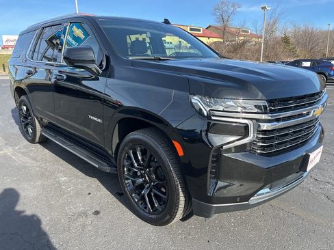 Used 2023 Chevrolet Tahoe LT image 3