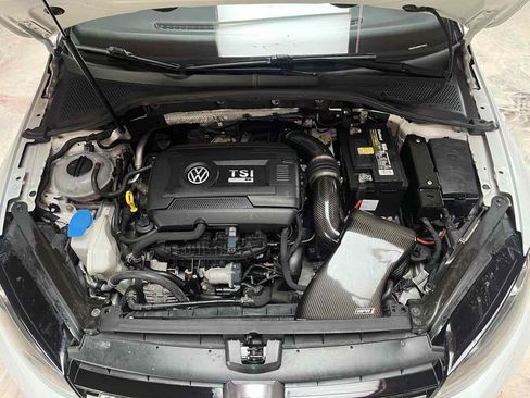 Used 2016 Volkswagen Golf R 4-Door AWD/4WD image 33