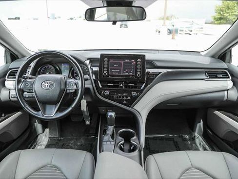 Certified 2022 Toyota Camry SE FWD image 12