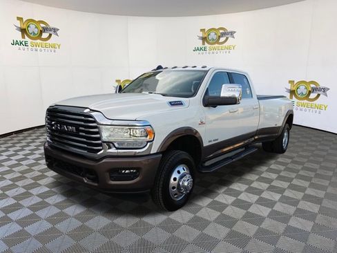 Used 2024 RAM 3500 Limited w/ Towing Technology Group AWD/4WD image 4