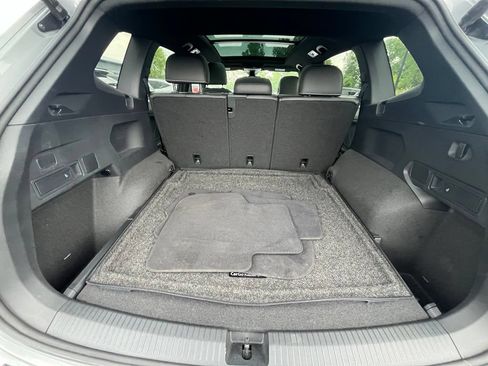 Certified 2024 Volkswagen Tiguan SE R-Line w/ MDO Package, Two-Row AWD/4WD image 31