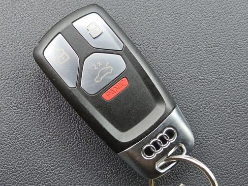 Used 2023 Audi Q5 2.0T Premium w/ Convenience Package image 35