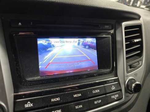 Used 2017 Hyundai Tucson SE w/ SE Popular Package 02 FWD image 16