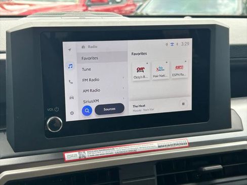 Certified 2025 Toyota Tacoma SR5 AWD/4WD image 33