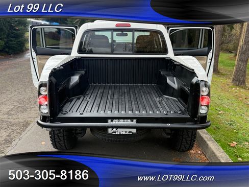 Used 2012 Toyota Tacoma PreRunner w/ SR5 Pkg image 18