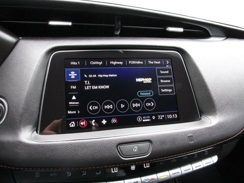 Used 2021 Cadillac XT4 Sport w/ Cold Weather Package FWD image 23
