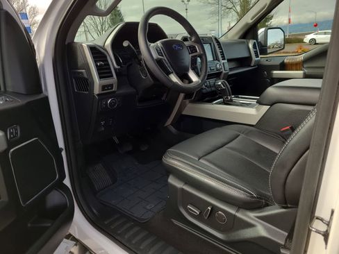 Used 2018 Ford F150 Lariat w/ Equipment Group 502A Luxury image 10