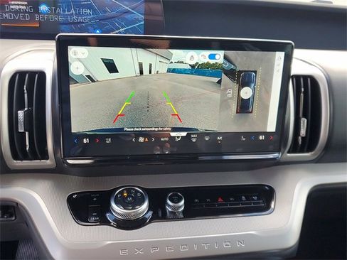 New 2025 Ford Expedition Active image 26