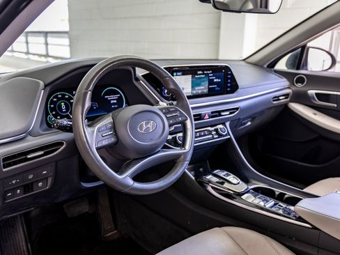 Used 2021 Hyundai Sonata Limited w/ Cargo Package FWD image 9