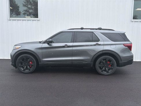 Used 2024 Ford Explorer ST w/ Equipment Group 401A AWD/4WD image 2