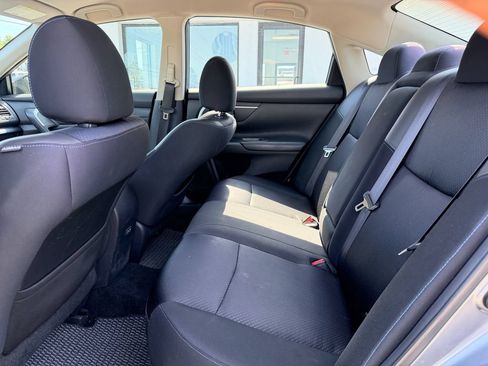 Used 2018 Nissan Altima 2.5 SR FWD image 13