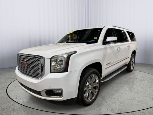 Used 2015 GMC Yukon XL Denali w/ Open Road Package image 12