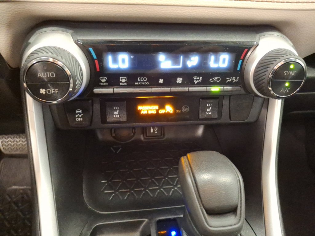 Used 2019 Toyota RAV4 XLE w/ Convenience Package AWD/4WD image 26
