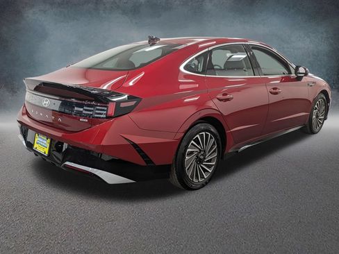 Certified 2024 Hyundai Sonata SEL FWD image 4
