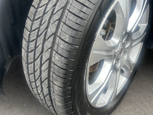 Used 2013 Cadillac SRX Premium image 18