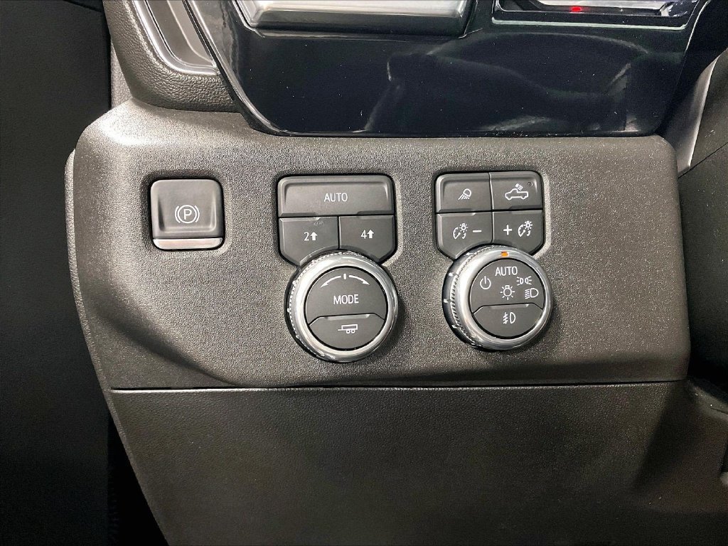 Used 2026 GMC Sierra 1500 SLT AWD/4WD image 25