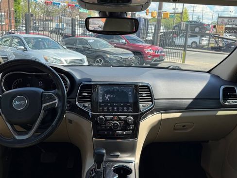 Used 2020 Jeep Grand Cherokee Limited image 8