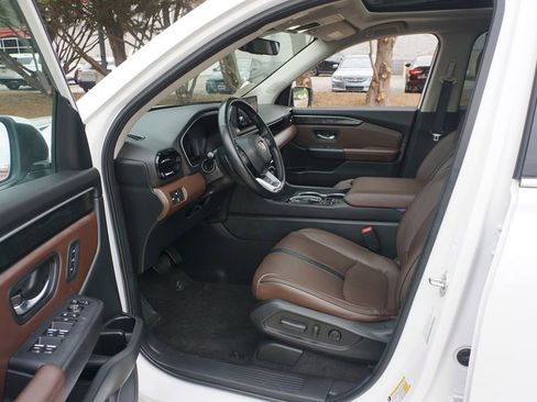 Used 2024 Honda Pilot Elite image 2