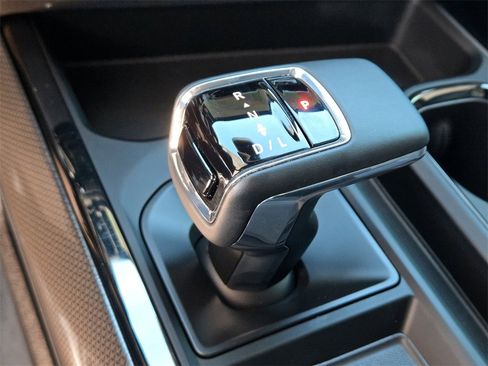 Used 2025 Chevrolet Silverado 1500 ZR2 image 22