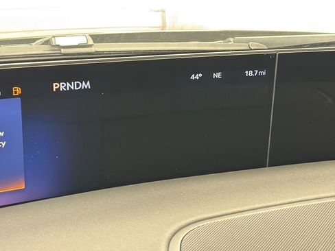 New 2026 Lincoln Navigator L Premier AWD/4WD image 28