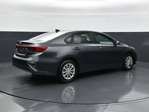 Used 2020 Kia Forte Sedan FWD image 2