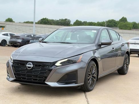 New 2026 Nissan Altima 2.5 SV image 4