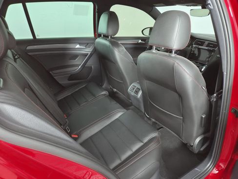 Used 2020 Volkswagen GTI SE FWD image 25