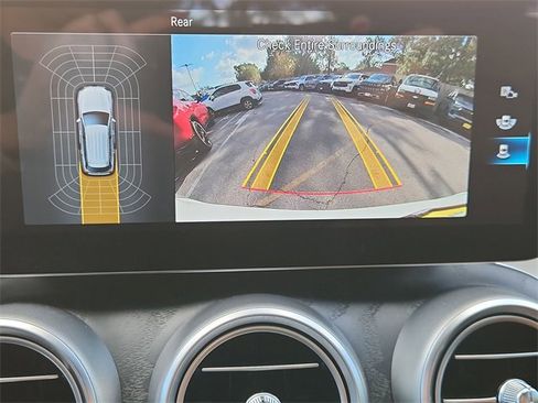 Used 2022 Mercedes-Benz GLC 300 image 14