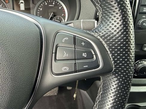 Used 2023 Mercedes-Benz Metris Passenger image 29