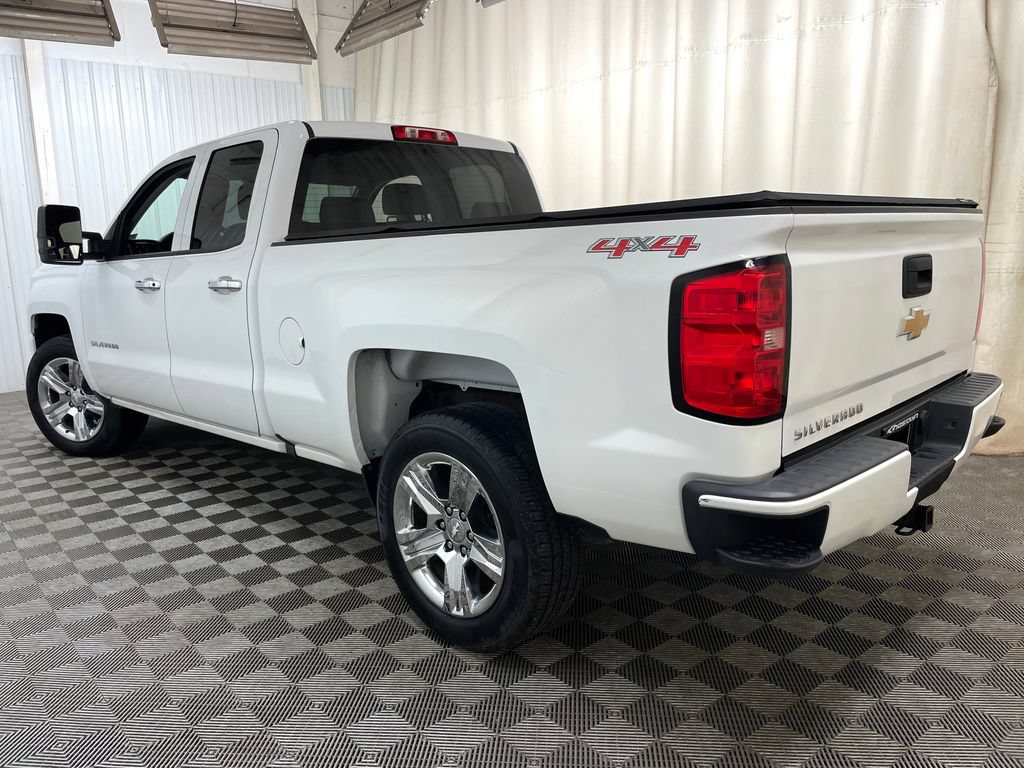 Used 2017 Chevrolet Silverado 1500 Custom w/ Custom Convenience Package AWD/4WD image 13
