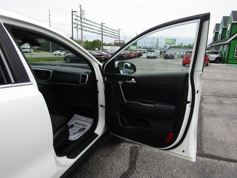 Used 2021 Kia Sportage LX AWD/4WD image 22