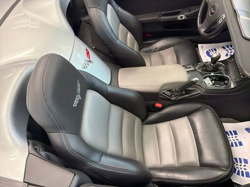 Used 2010 Chevrolet Corvette Grand Sport w/ Preferred Equipment Group RWD image 14