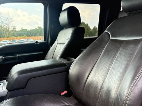 Used 2015 Ford F250 Lariat w/ Lariat Chrome Package AWD/4WD image 10