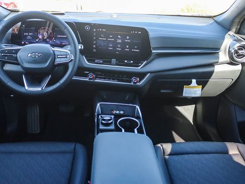 New 2026 Chevrolet Equinox LT w/ Convenience Package II image 11