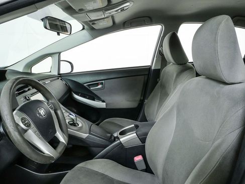 Used 2013 Toyota Prius Two FWD image 5
