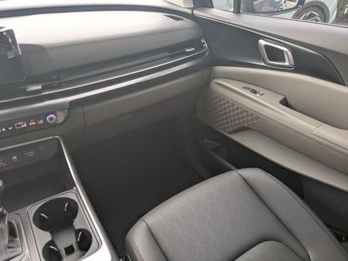 New 2026 Kia Carnival FWD image 16